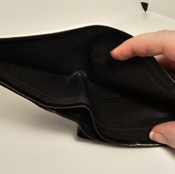 Prada Black Leather Wallet - Mens - Picture 3 of 14